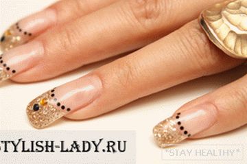 Прыгожы дызайн нарошчаныя пазногцяў