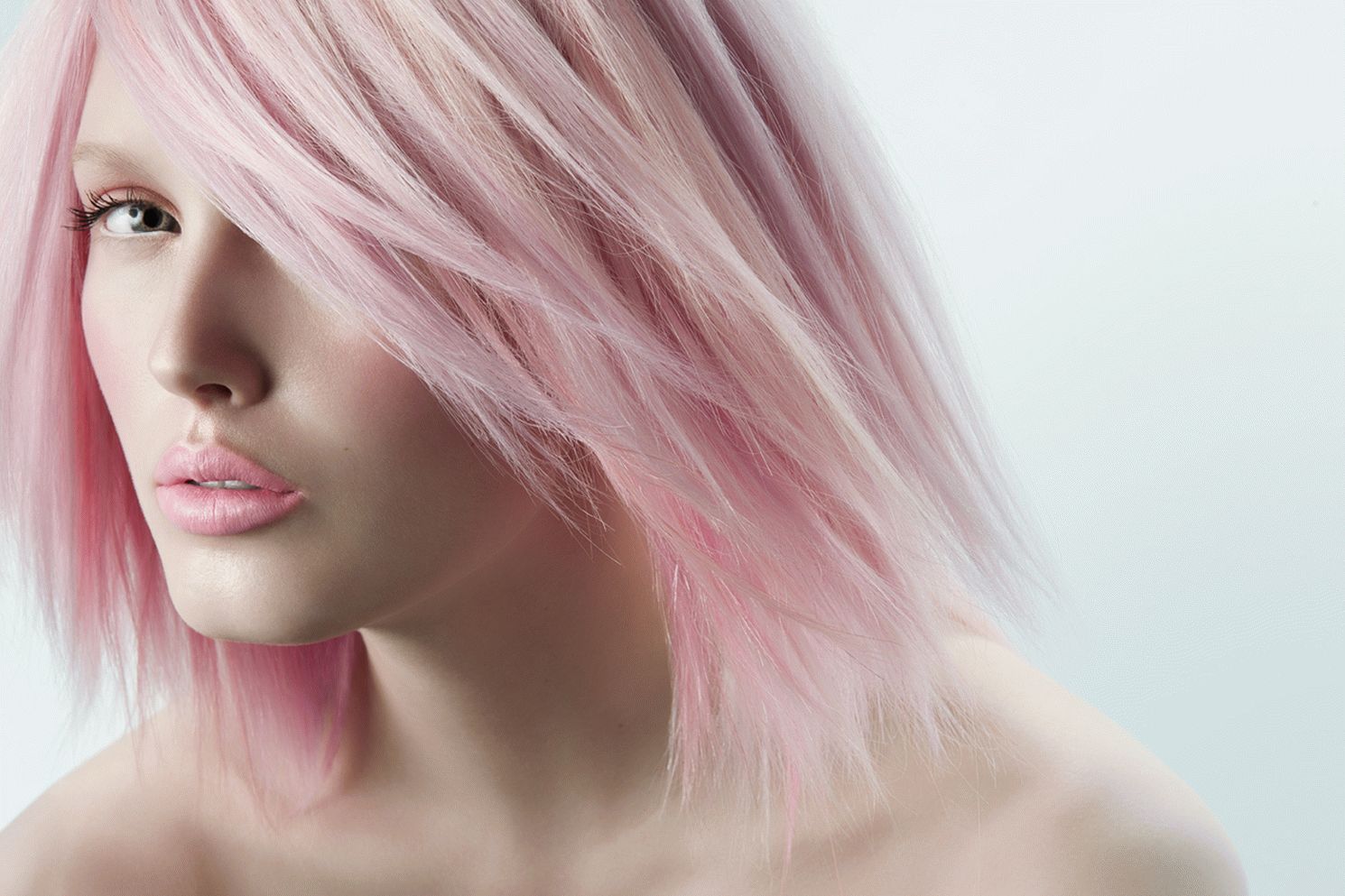 Блондинка розовые волосы