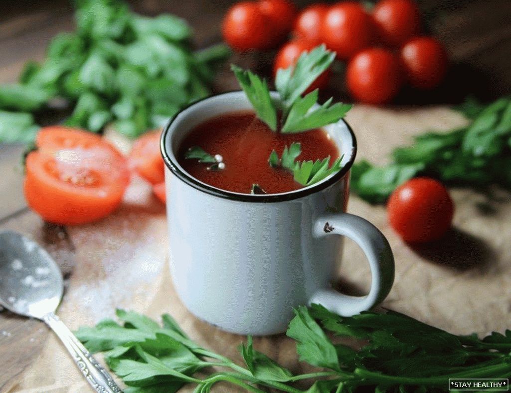 Можно ли томатный сок при диабете 2. Томатный сок. Дегустация томатного сока. Томатный сок в кружке. Завтрак с томатным соком.